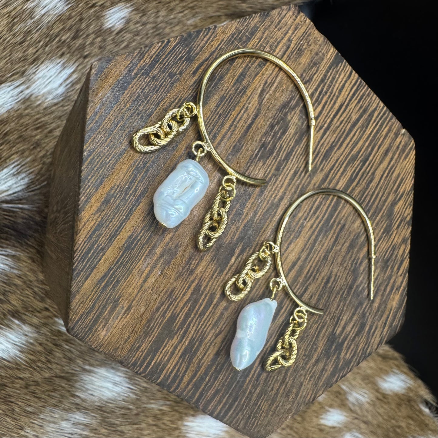 Baroque pearl hoops