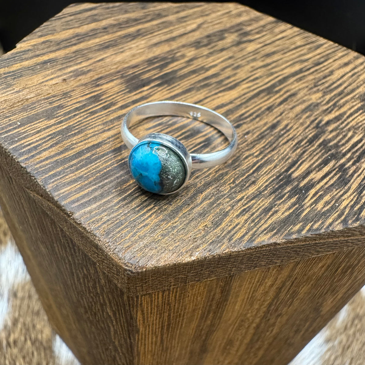 Turquoise & sterling silver ring