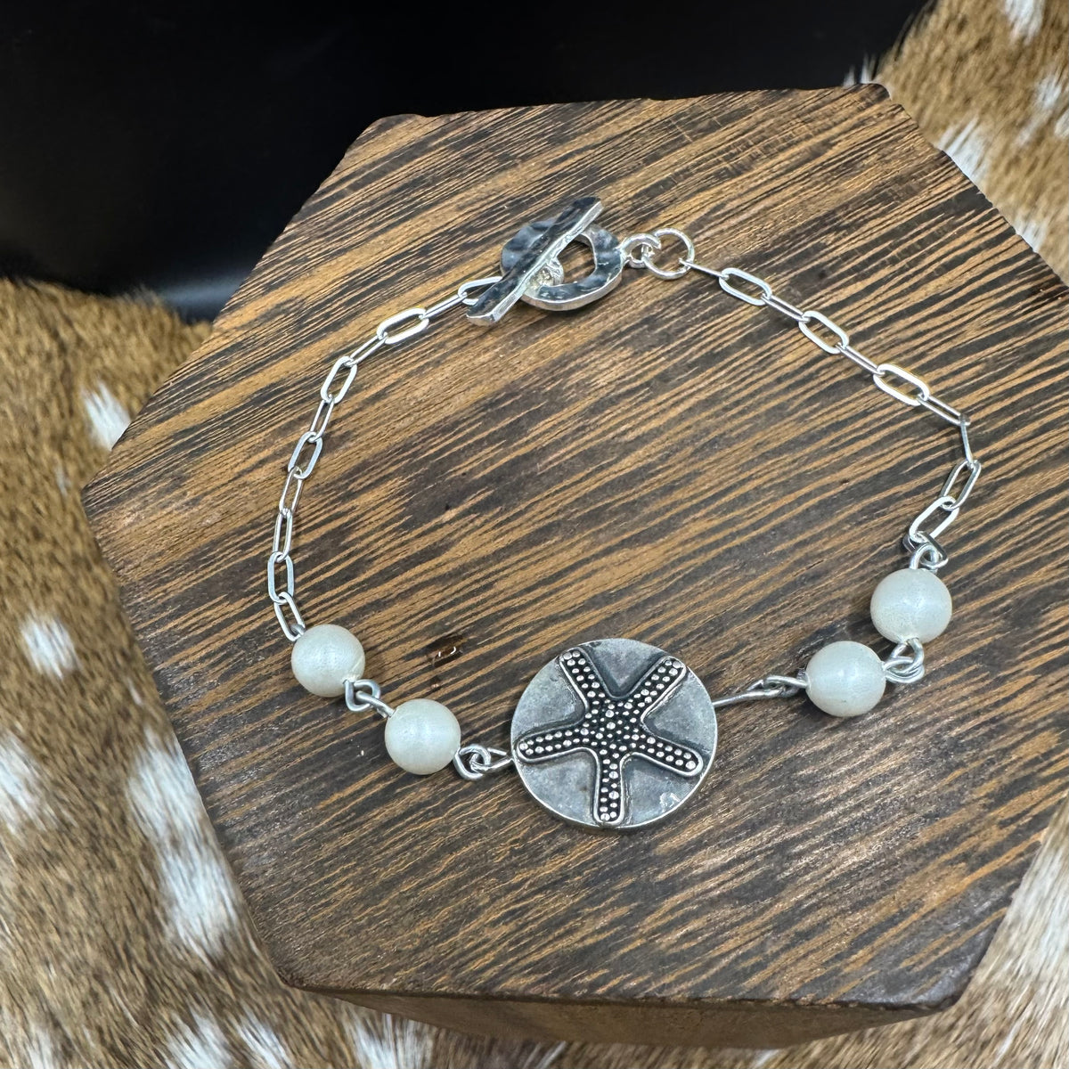 Starfish pearl bracelet