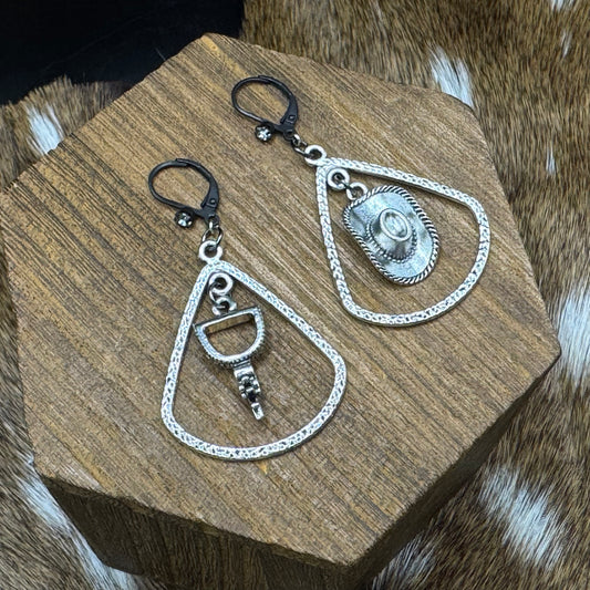 Spur and hat earrings