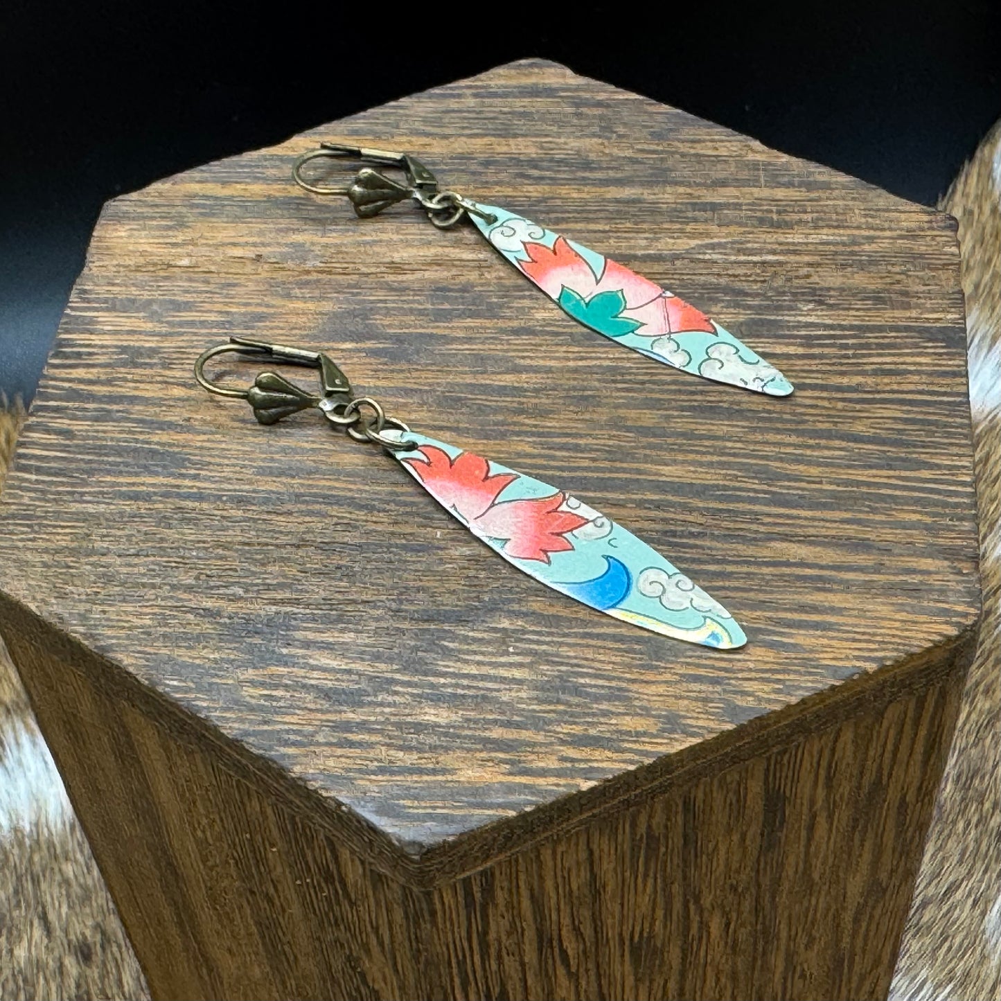 Vintage tin marquise