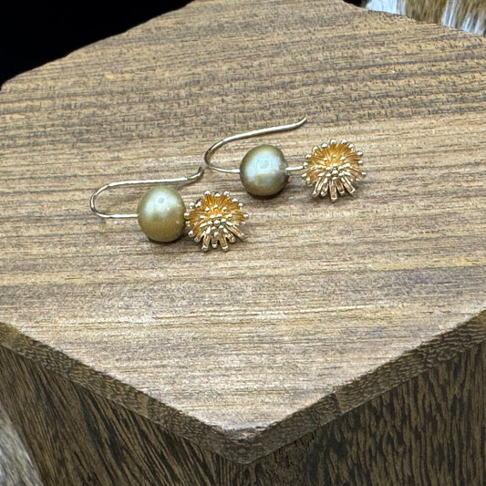 Gold dandelion light green pearl earrings
