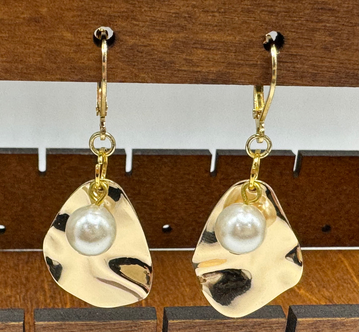 Wavy gold with pearl drop earrings