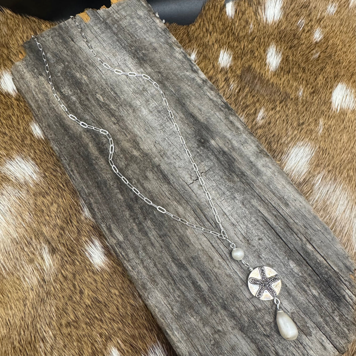 Starfish pearl necklace