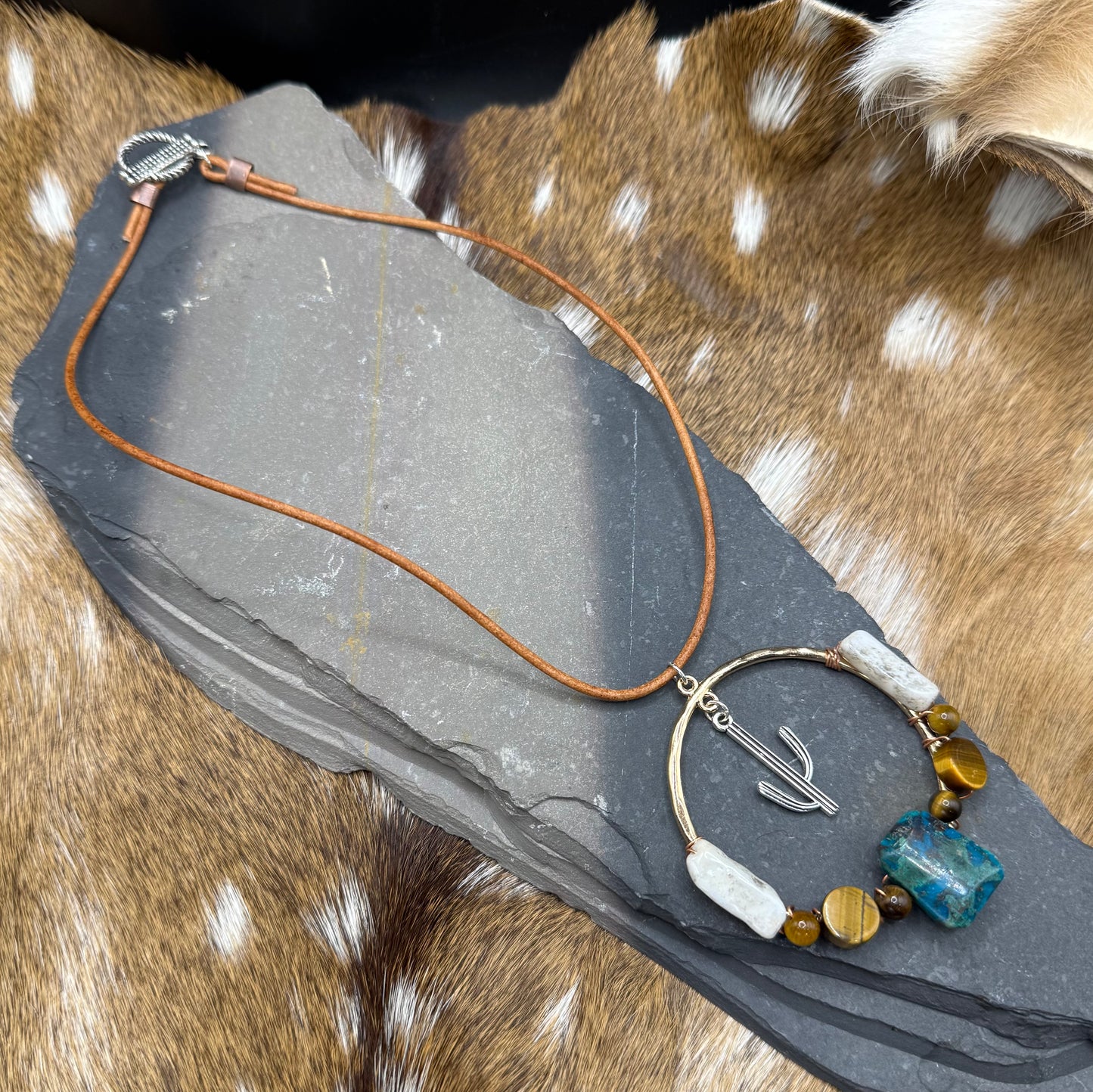 Desert Oasis - Ivory Sands necklace