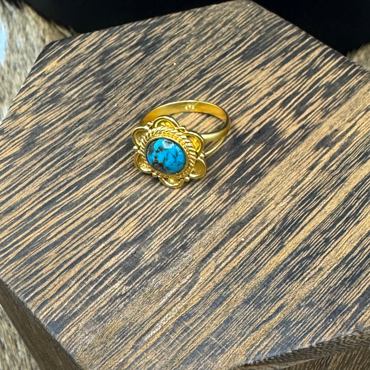 Gold & turquoise floral ring