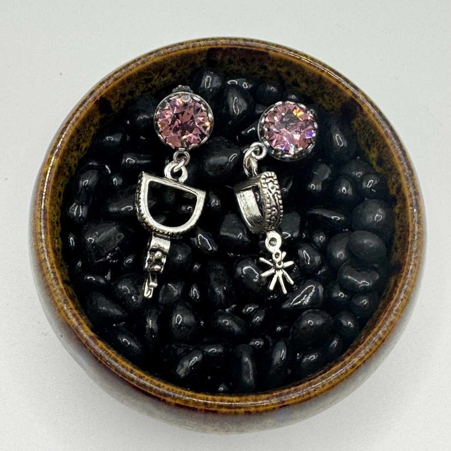 Violet spur earrings