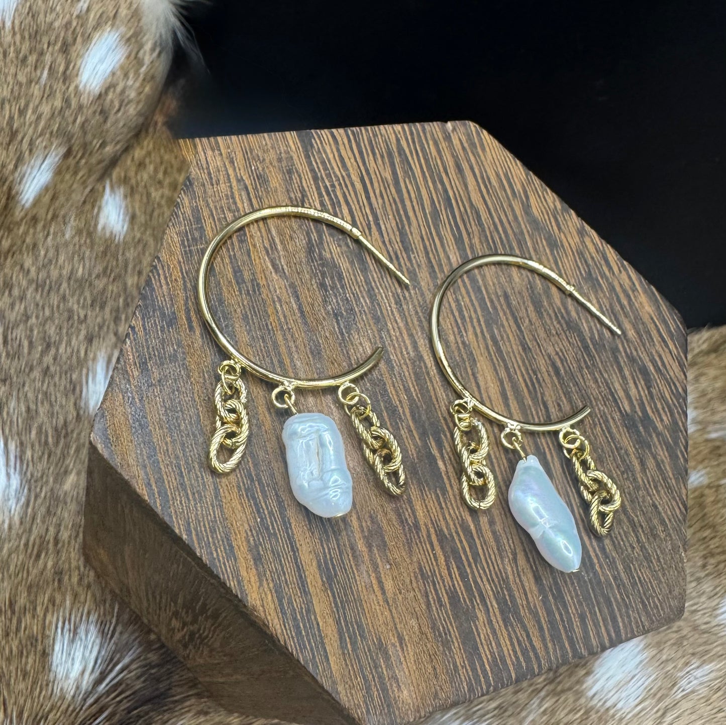 Baroque pearl hoops